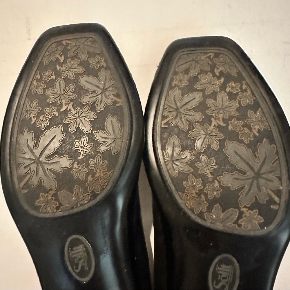 Sofft Kitten Heel Pump Kiltie Horse Bit Black Leather Size 8.5 Classic - Picture 10 of 11